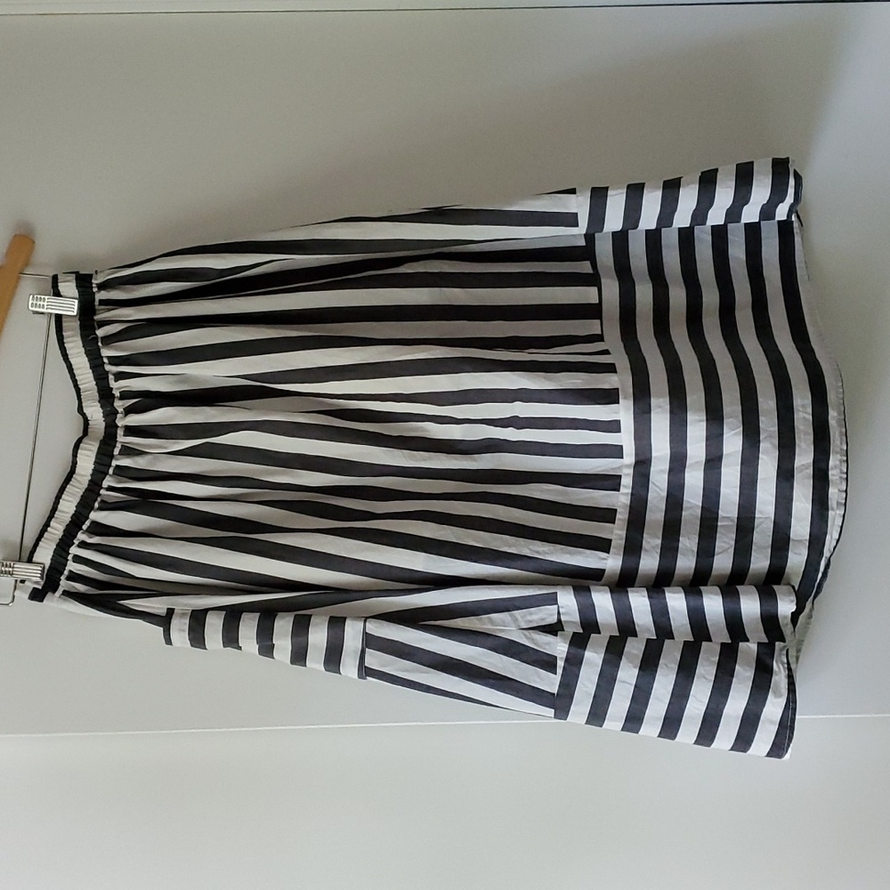 Who What Wear stripped skirt. *Listed on Multiple Sites* - Picture 2 of 4